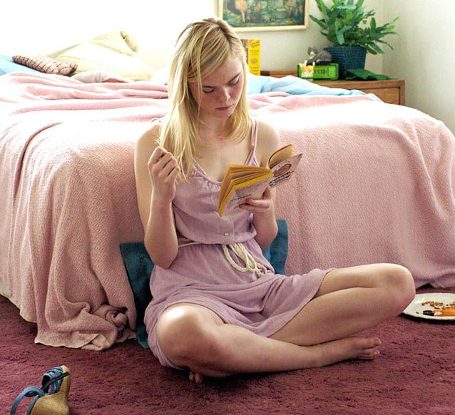 #SocialDistancingLists: 10 Libros escritos por mujeres que no puedes dejar de leer durante la&nbsp;cuarentena