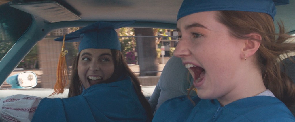 #SocialDistancingLists: Cintas que retratan el gran paso, de preparatoria a&nbsp;universidad.